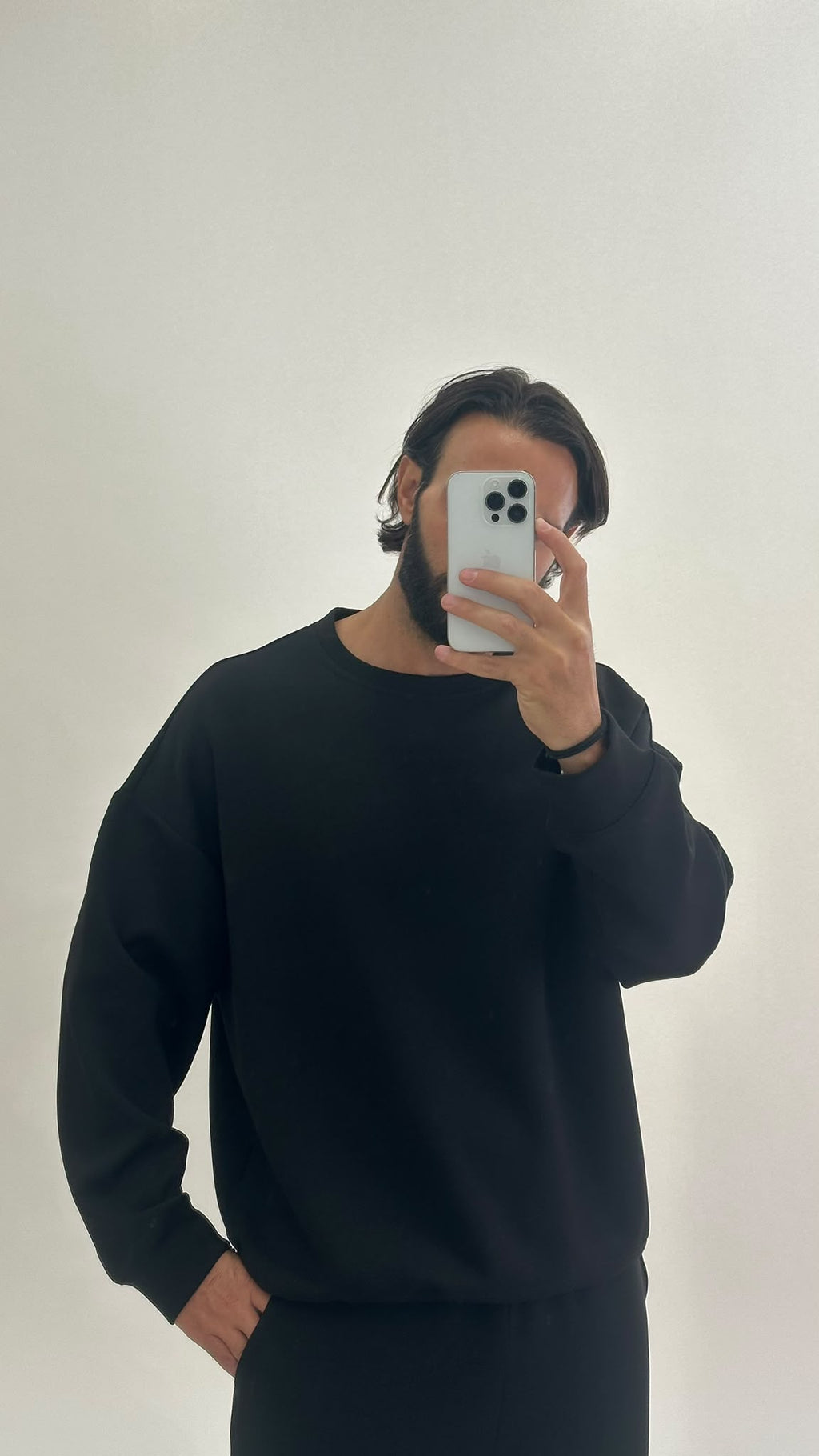 Completo felpa e pantalone cargo nero