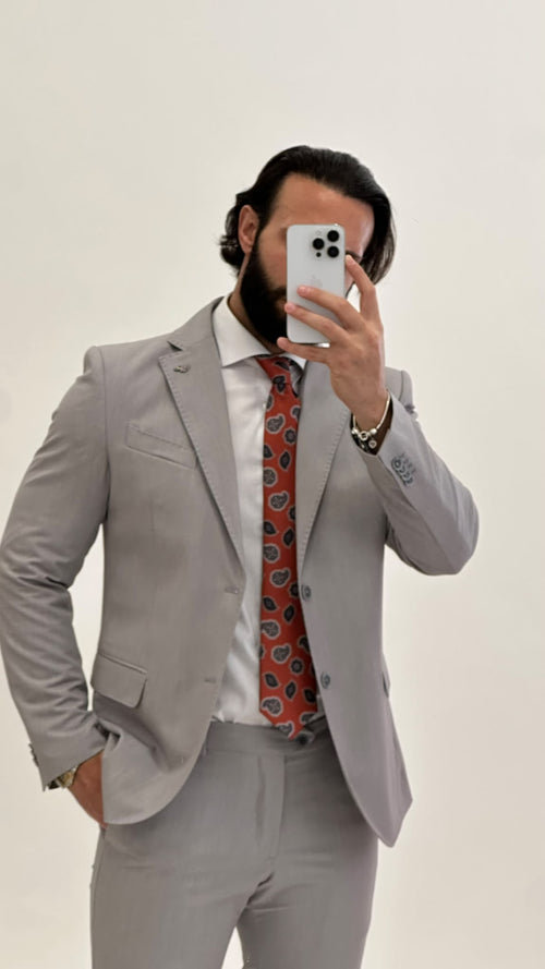 Abito monopetto grigio chiaro