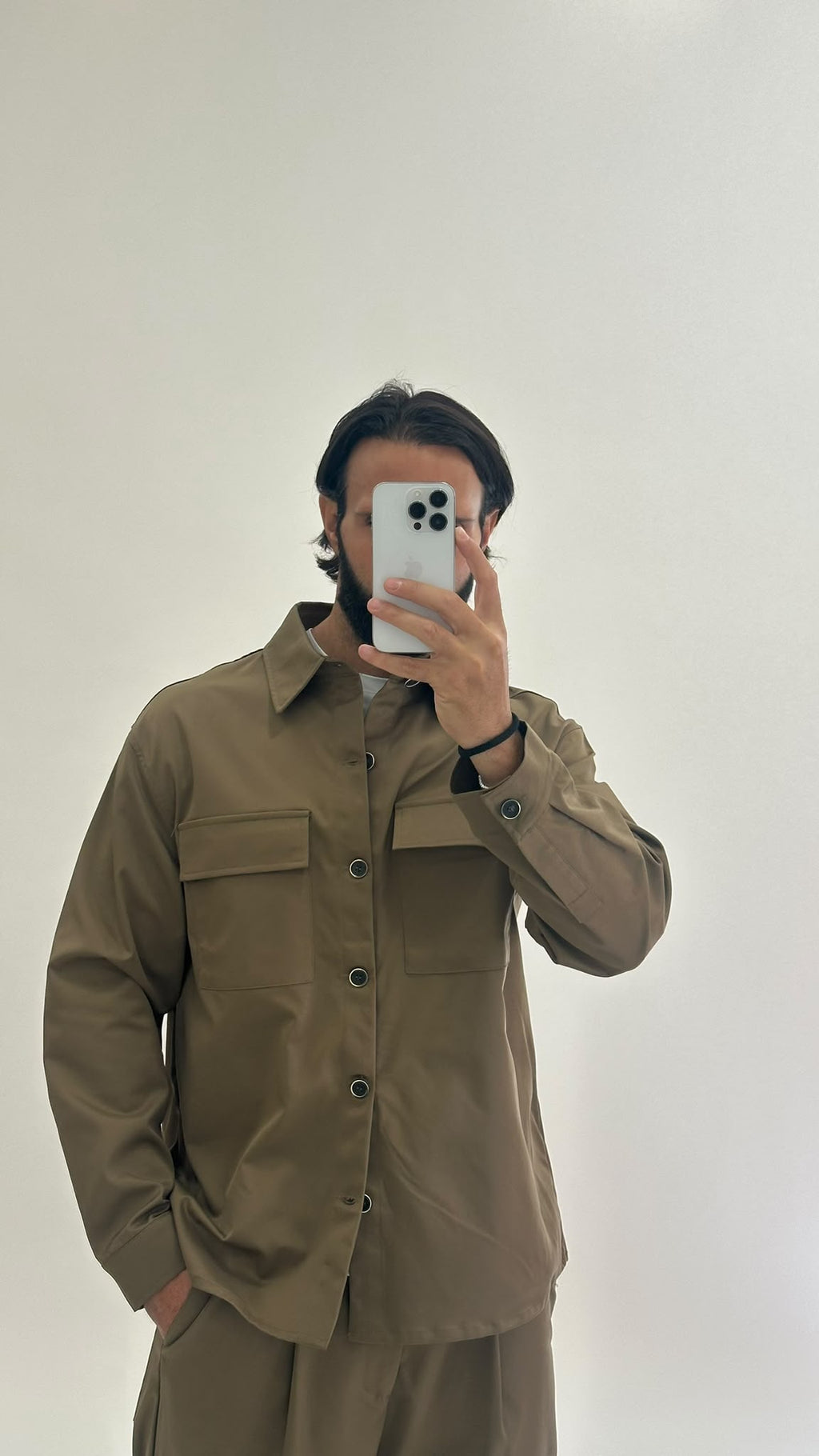 Completo giubbino e pantalone verde militare