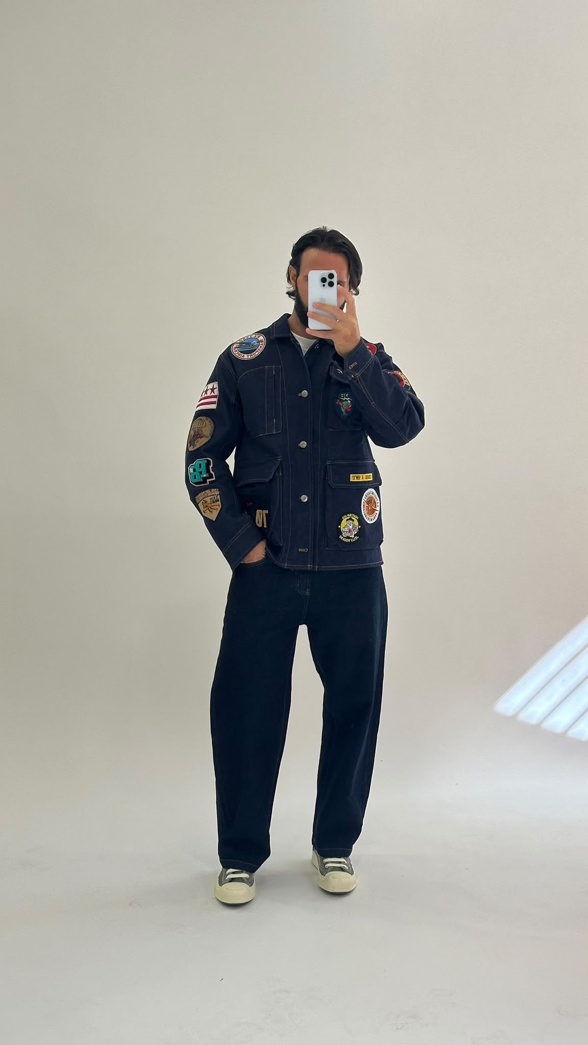 Giubbotto in denim con patch