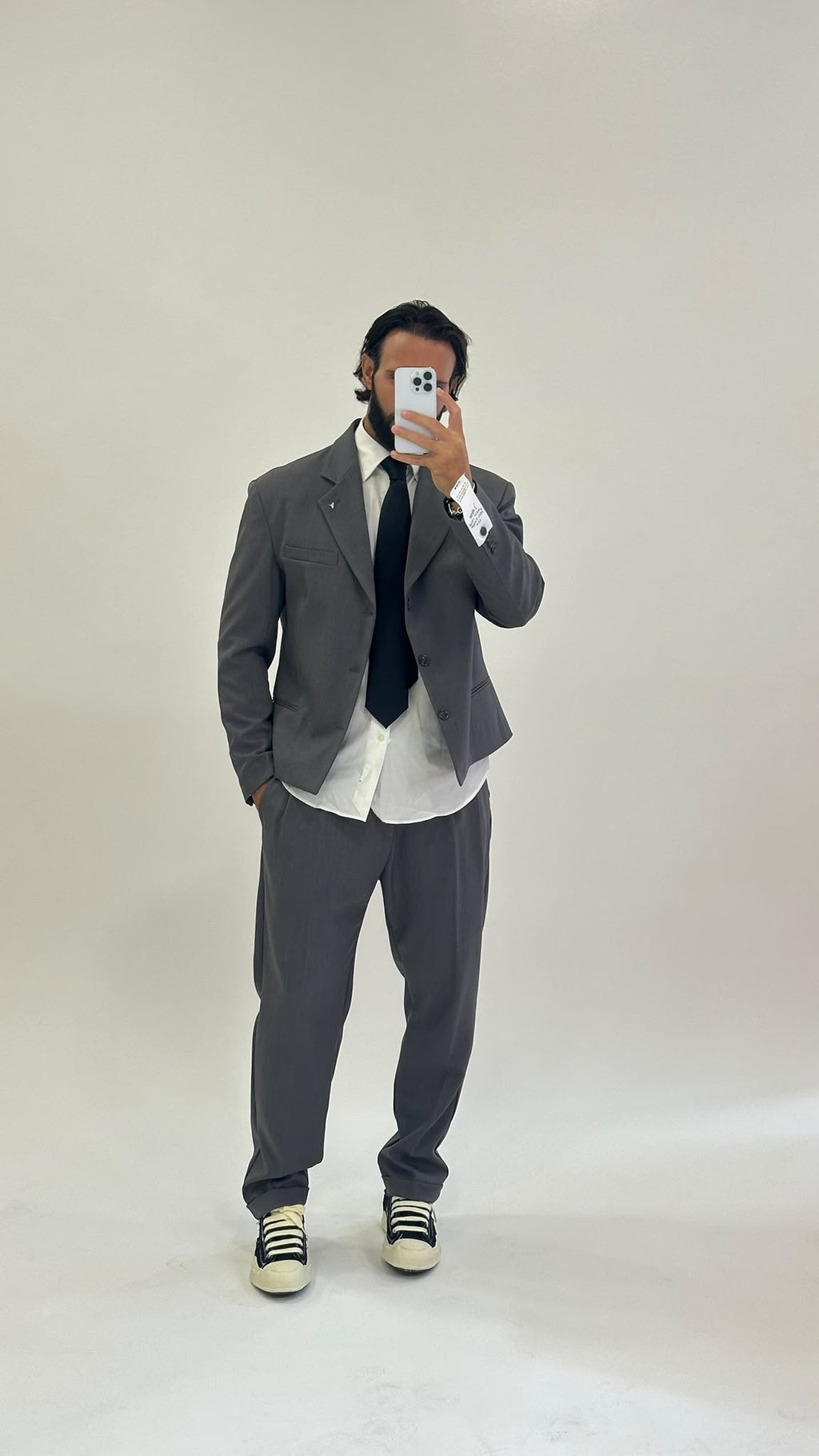 Completo giacca e pantalone grigio antracite