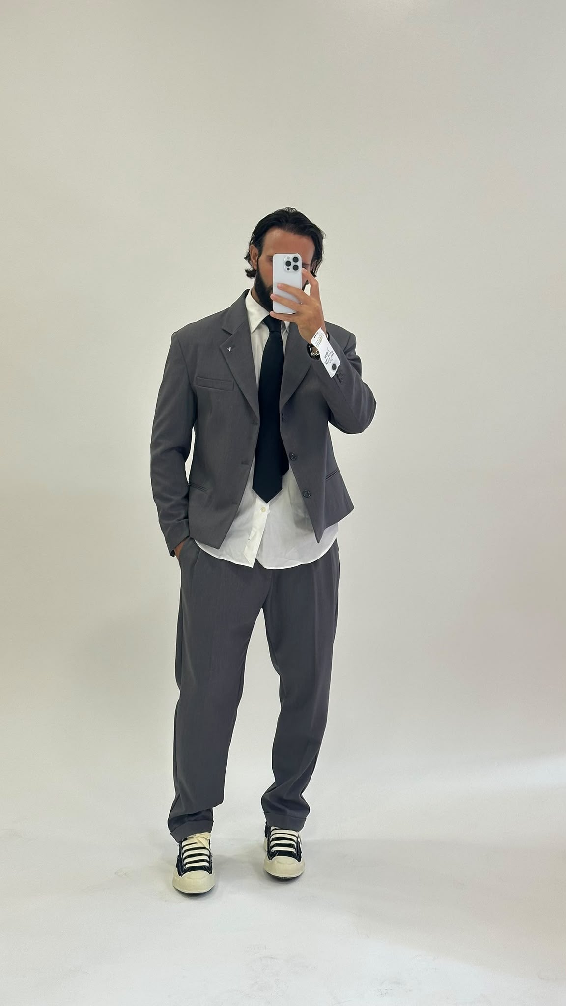 Completo giacca e pantalone grigio antracite