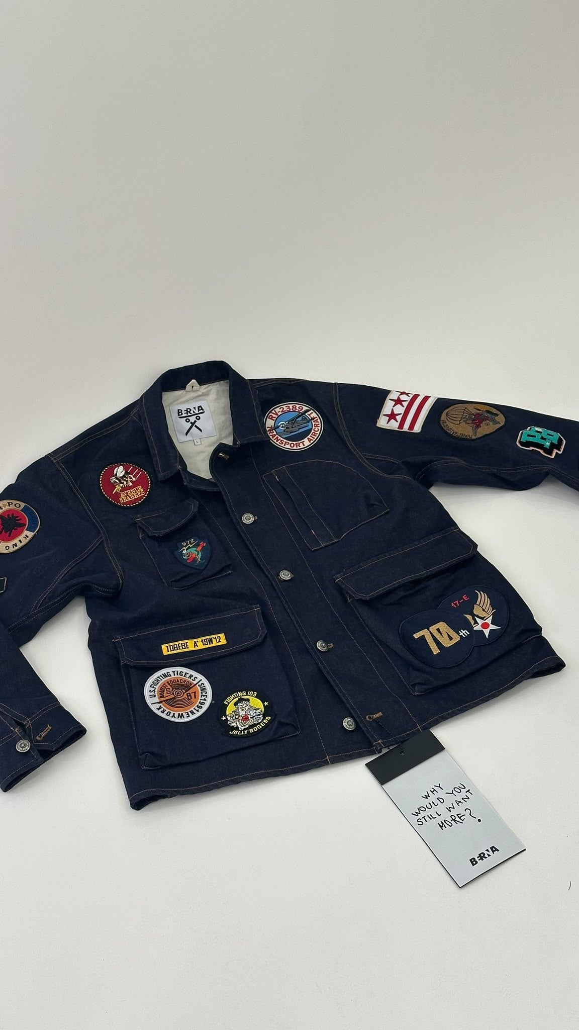Giubbotto in denim con patch