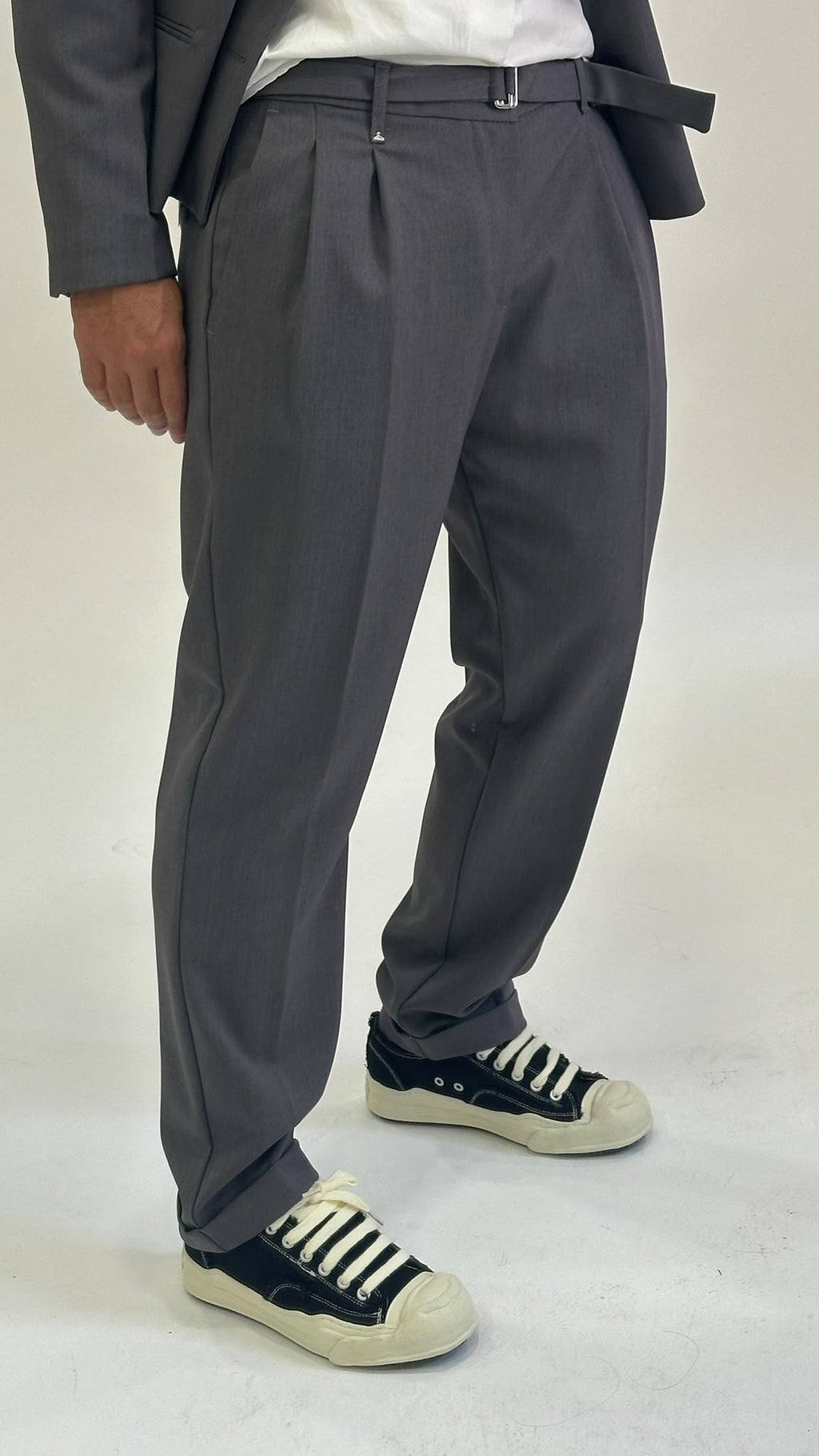Completo giacca e pantalone grigio antracite
